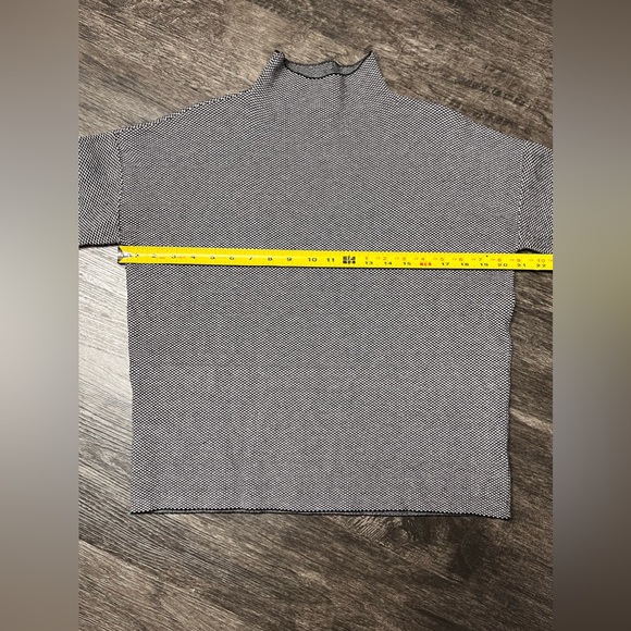 Cynthia Rowley VISCOSE Funnel SWEATER Medium - Picture 9 of 10